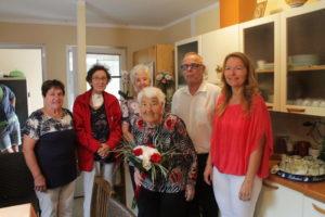 Občanka Anica Bravhar praznuje 90 let